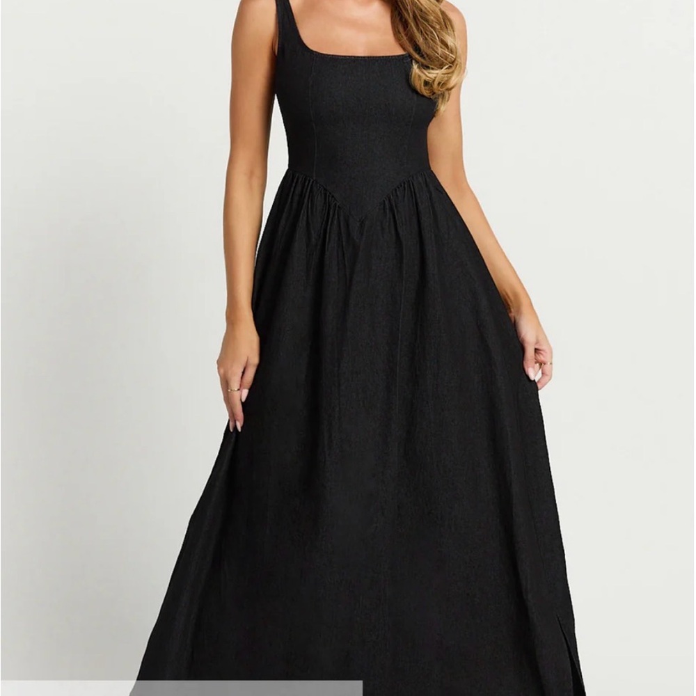 Showpo | RHAZIYA MIDI DRESS (New with tags)